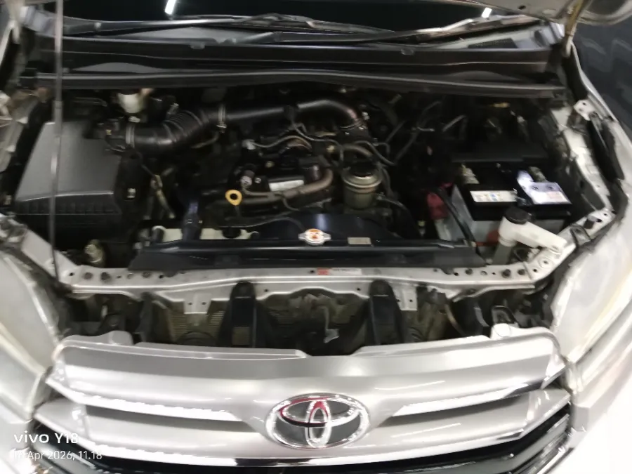 Foto Mobil Bekas Mesin Toyota Kijang Innova 2.0 V tahun 2017