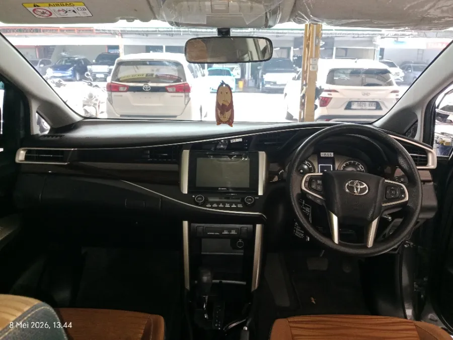 Foto Mobil Bekas Dashboard Toyota Kijang Innova 2.0 V tahun 2018