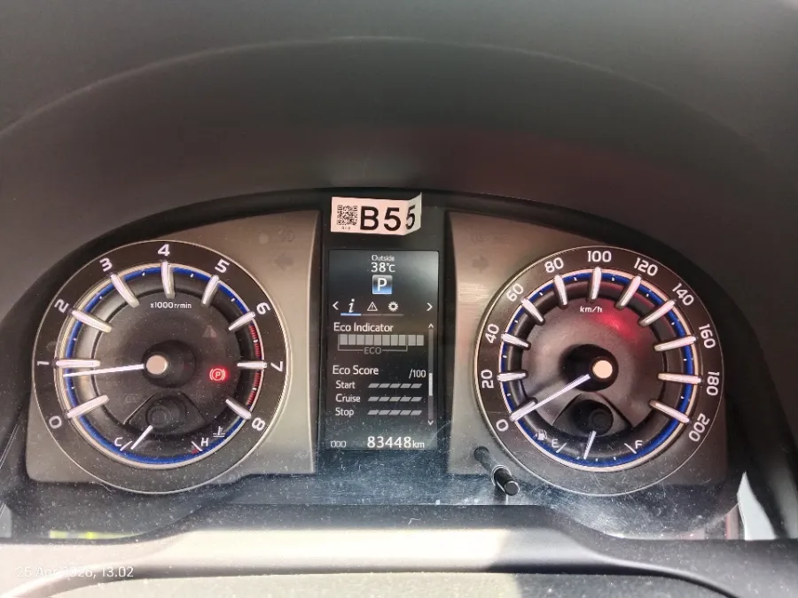 Foto Mobil Bekas Odometer Toyota Kijang Innova 2.0 V tahun 2018