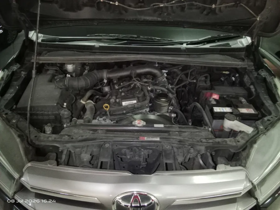 Foto Mobil Bekas Mesin Toyota Kijang Innova 2.0 V tahun 2019