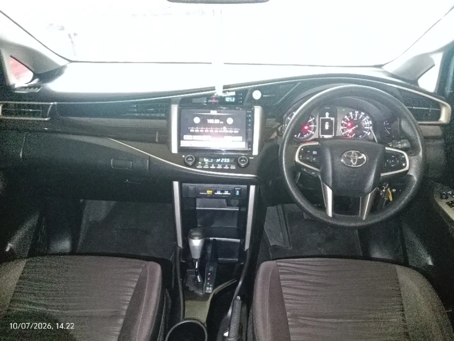 Foto Mobil Bekas Dashboard Toyota Kijang Innova 2.0 V tahun 2021