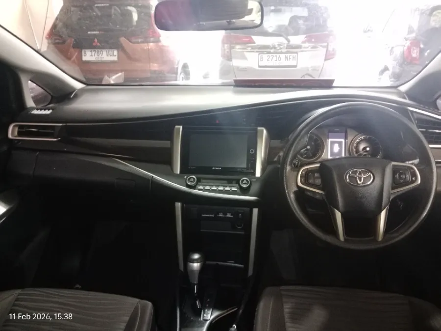 Foto Mobil Bekas Dashboard Toyota Kijang Innova 2.0 V tahun 2021