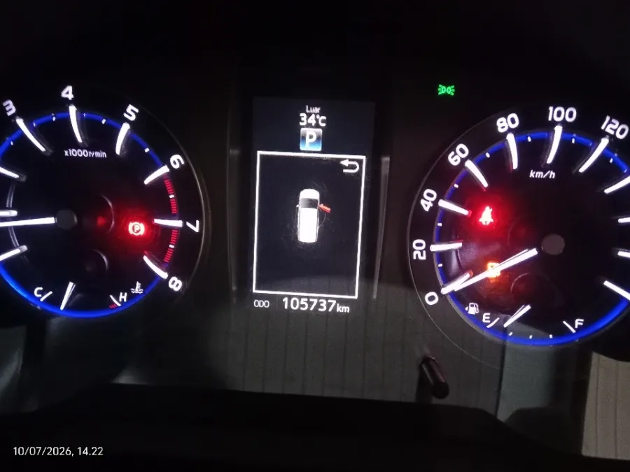 Foto Mobil Bekas Odometer Toyota Kijang Innova 2.0 V tahun 2021