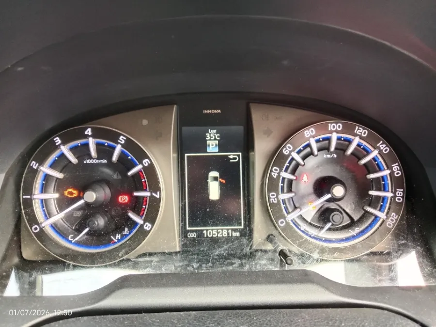 Foto Mobil Bekas Odometer Toyota Kijang Innova 2.0 V tahun 2022