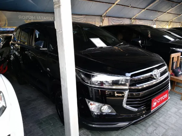 2019 Toyota Kijang Innova 2.0 Venturer - Foto 1 dari 6
