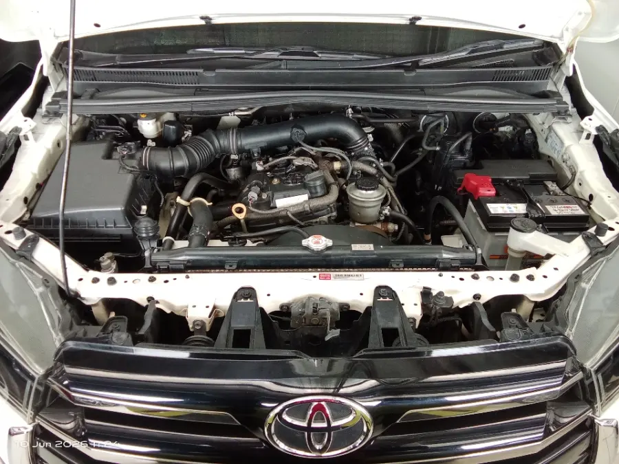 Foto Mobil Bekas Mesin Toyota Kijang Innova 2.0 Venturer tahun 2019