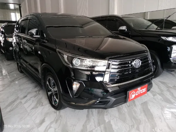 2022 Toyota Kijang Innova 2.0 Venturer - Foto 1 dari 6