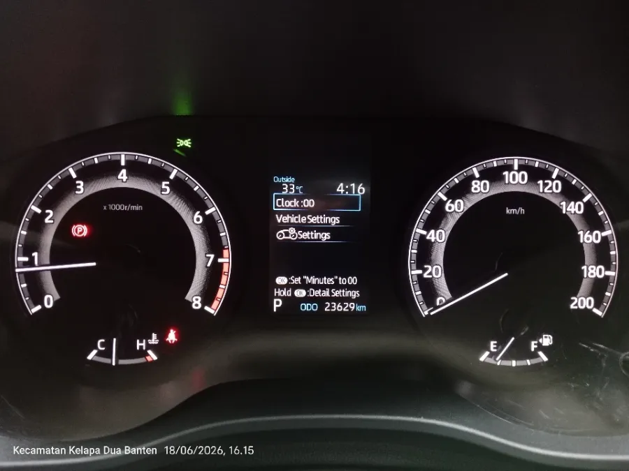 Foto Mobil Bekas Odometer Toyota Kijang Innova 2.0 Zenix G CVT tahun 2023