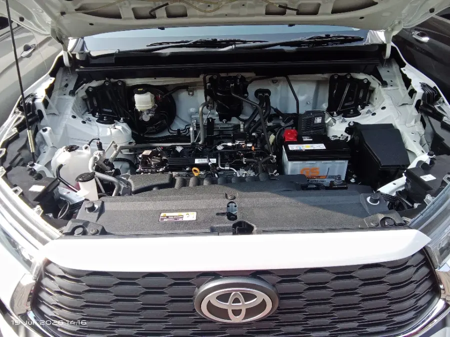 Foto Mobil Bekas Mesin Toyota Kijang Innova 2.0 Zenix G CVT tahun 2025