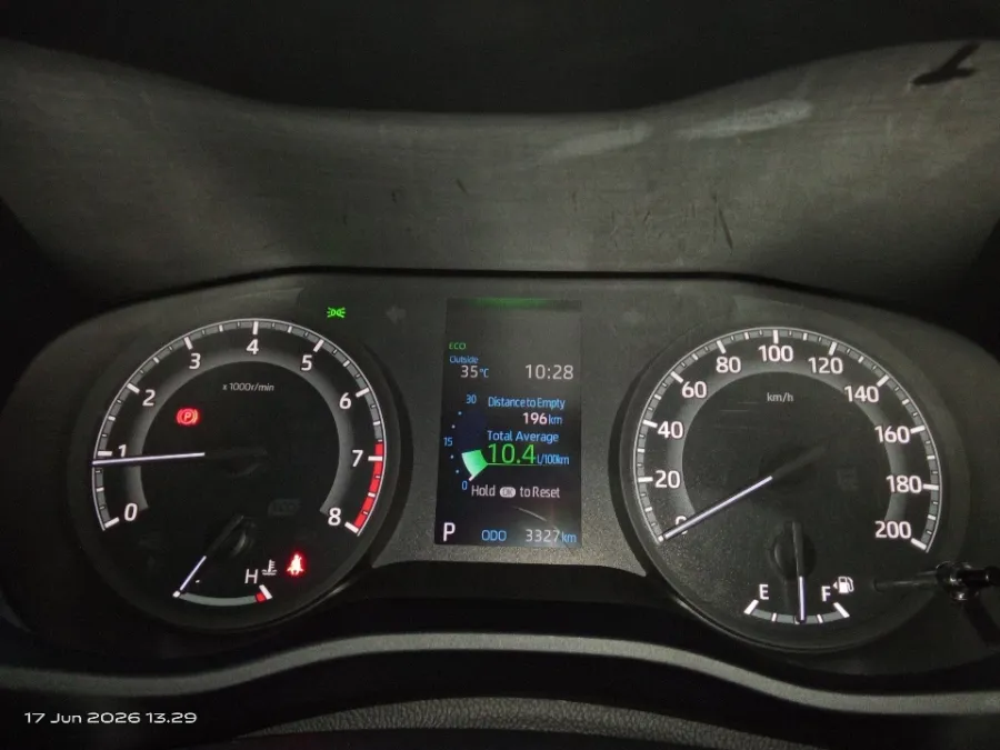 Foto Mobil Bekas Odometer Toyota Kijang Innova 2.0 Zenix G CVT tahun 2025