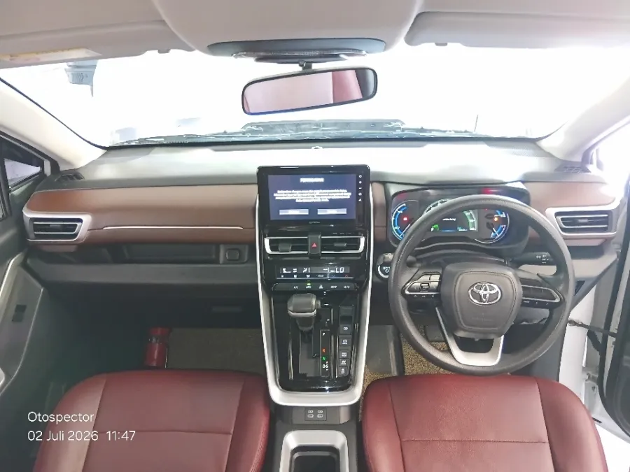 Foto Mobil Bekas Dashboard Toyota Kijang Innova 2.0 Zenix G HV CVT tahun 2022