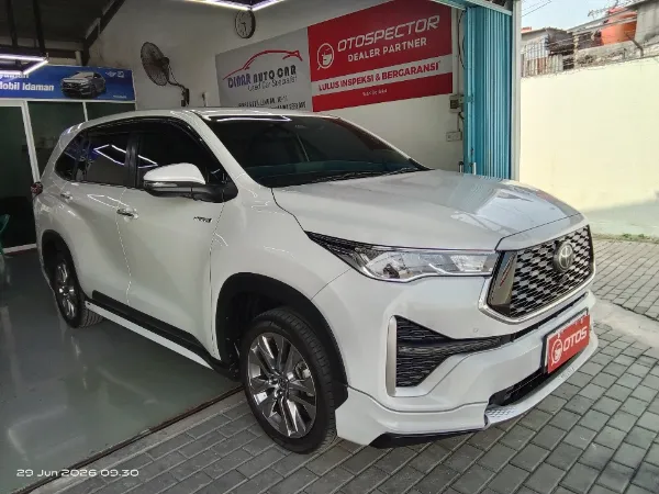 2023 Toyota Kijang Innova 2.0 Zenix Q HV CVT TSS