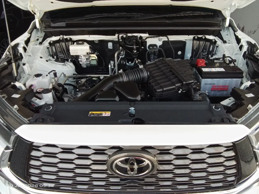 Foto Mobil Bekas Mesin Toyota Kijang Innova 2.0 Zenix Q HV CVT TSS tahun 2023