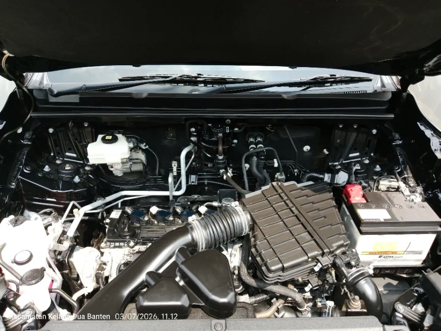 Foto Mobil Bekas Mesin Toyota Kijang Innova 2.0 Zenix Q HV CVT TSS tahun 2023