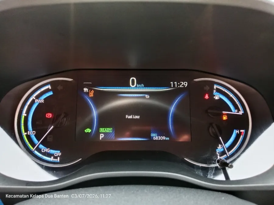 Foto Mobil Bekas Odometer Toyota Kijang Innova 2.0 Zenix Q HV CVT TSS tahun 2023