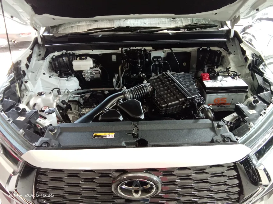 Foto Mobil Bekas Mesin Toyota Kijang Innova 2.0 Zenix Q HV CVT TSS tahun 2024