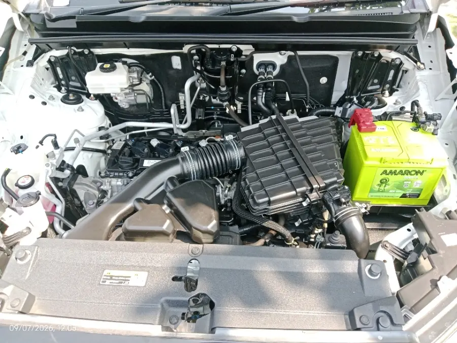 Foto Mobil Bekas Mesin Toyota Kijang Innova 2.0 Zenix Q HV CVT TSS Modellista tahun 2022