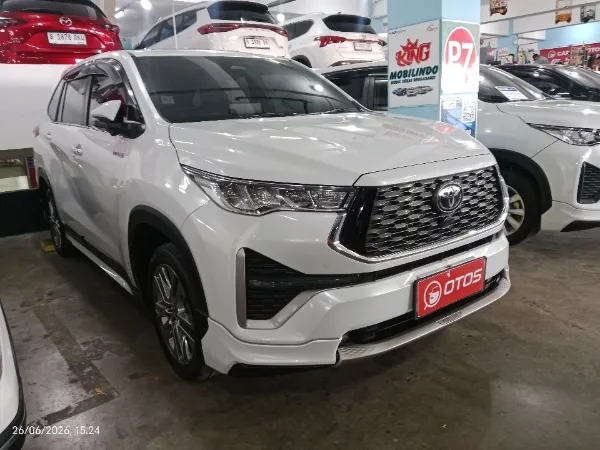 2023 Toyota Kijang Innova 2.0 Zenix Q HV CVT TSS Modellista - Foto 1 dari 6