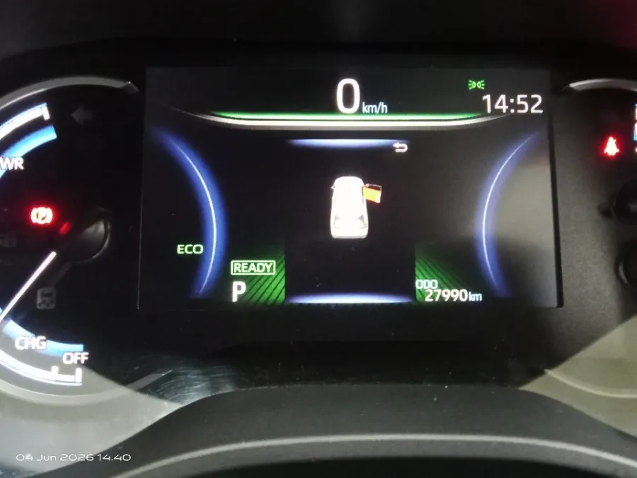 Foto Mobil Bekas Odometer Toyota Kijang Innova 2.0 Zenix Q HV CVT TSS Modellista tahun 2023