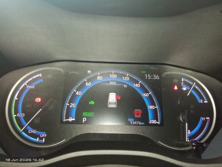 Foto Mobil Bekas Odometer Toyota Kijang Innova 2.0 Zenix Q HV CVT TSS Modellista tahun 2023