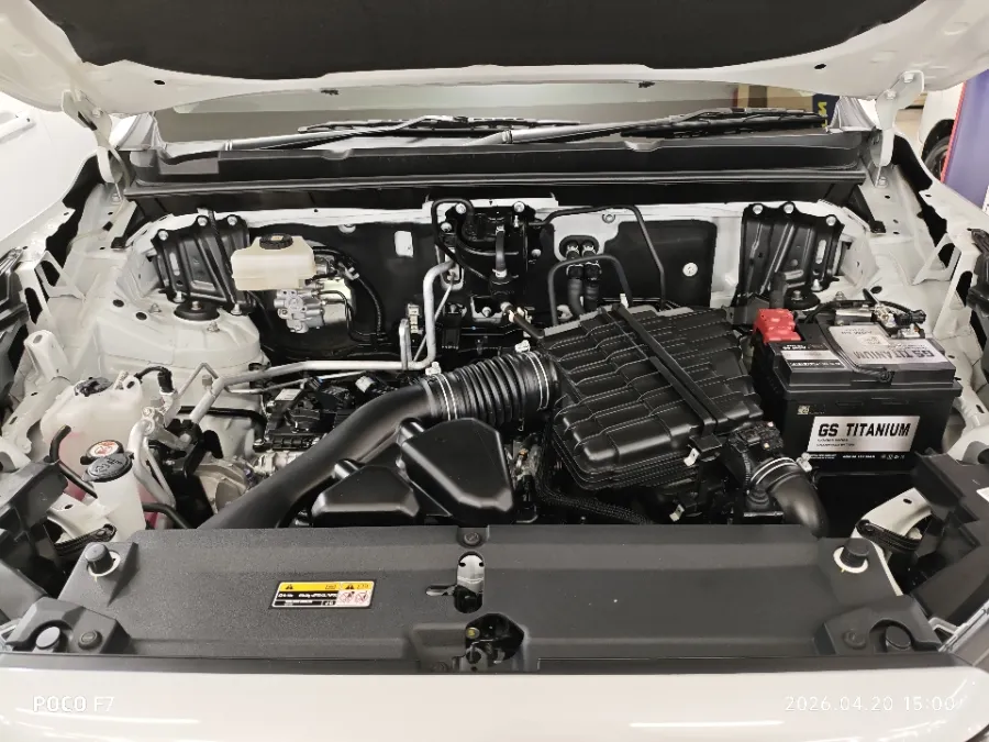 Foto Mobil Bekas Mesin Toyota Kijang Innova 2.0 Zenix Q HV CVT TSS Modellista tahun 2025