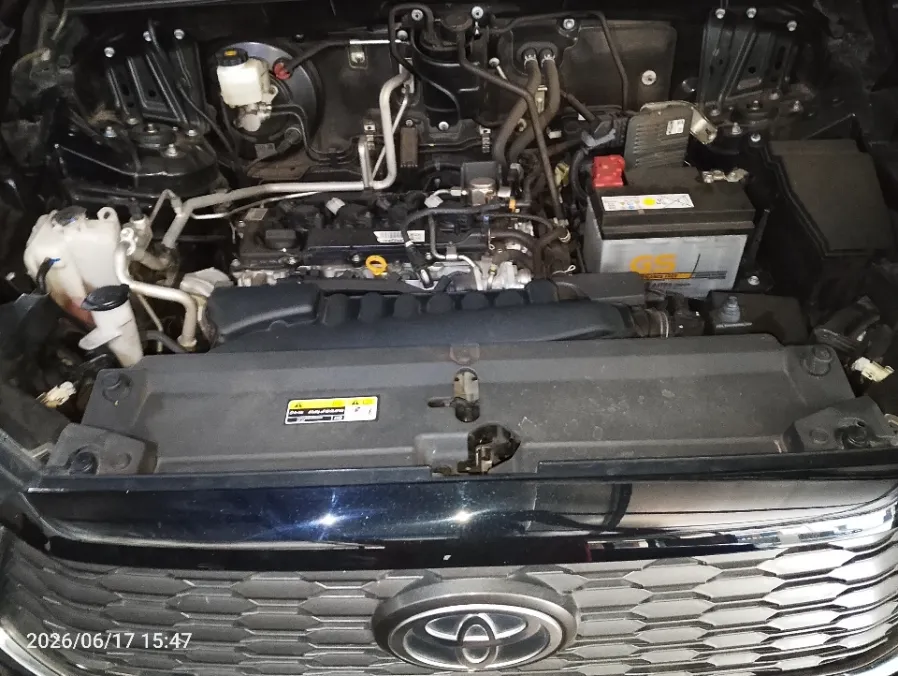 Foto Mobil Bekas Mesin Toyota Kijang Innova 2.0 Zenix V CVT tahun 2023