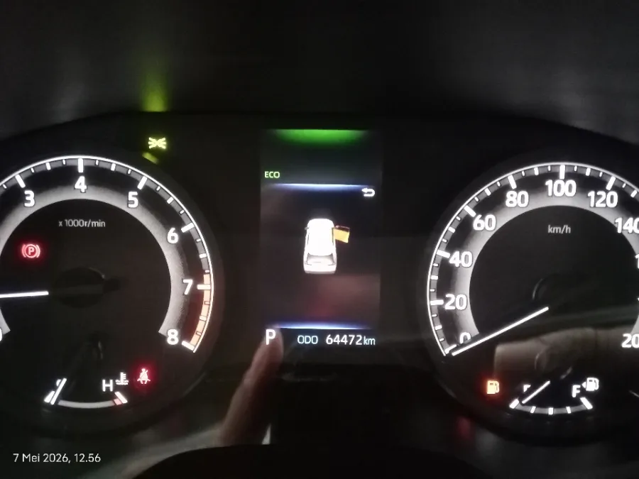 Foto Mobil Bekas Odometer Toyota Kijang Innova 2.0 Zenix V CVT tahun 2023