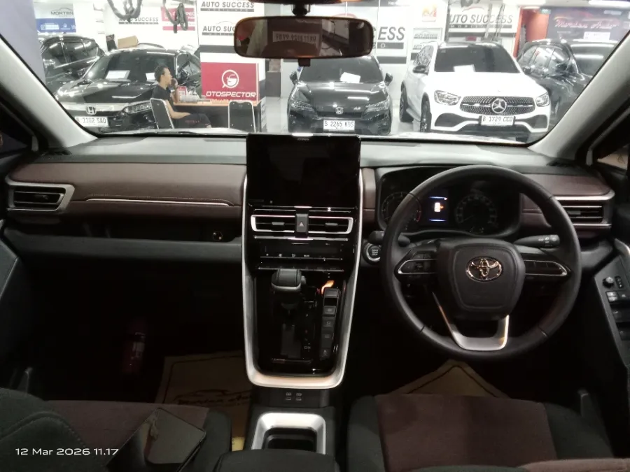 Foto Mobil Bekas Dashboard Toyota Kijang Innova 2.0 Zenix V CVT tahun 2025