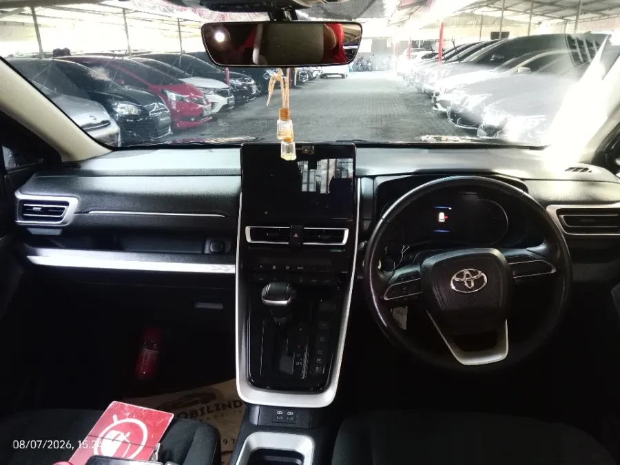 Foto Mobil Bekas Dashboard Toyota Kijang Innova 2.0 Zenix V HV CVT tahun 2022