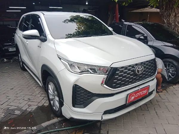 2024 Toyota Kijang Innova 2.0 Zenix V HV CVT