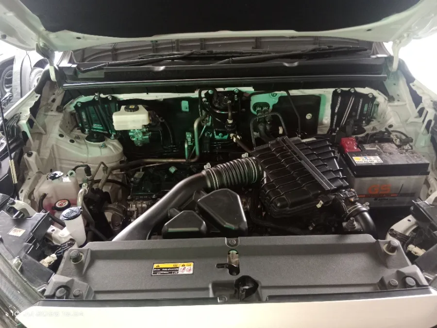Foto Mobil Bekas Mesin Toyota Kijang Innova 2.0 Zenix V HV CVT tahun 2025