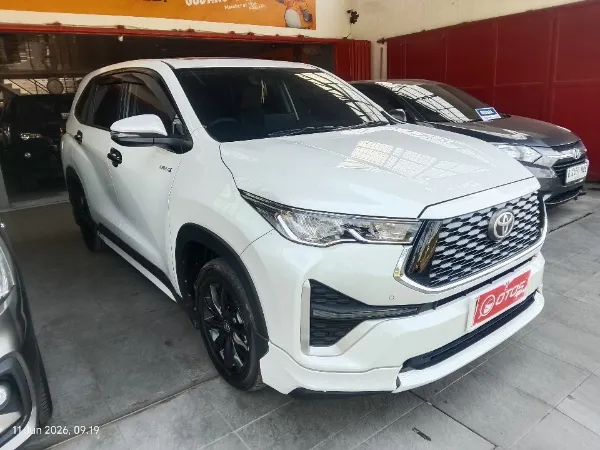 2025 Toyota Kijang Innova 2.0 Zenix V HV CVT Modellista