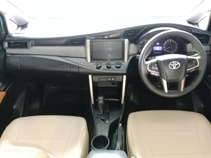 Foto Mobil Bekas Dashboard Toyota Kijang Innova 2.4 G tahun 2016