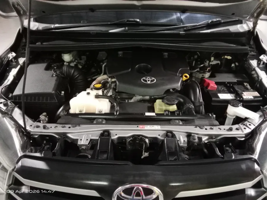 Foto Mobil Bekas Mesin Toyota Kijang Innova 2.4 G tahun 2016