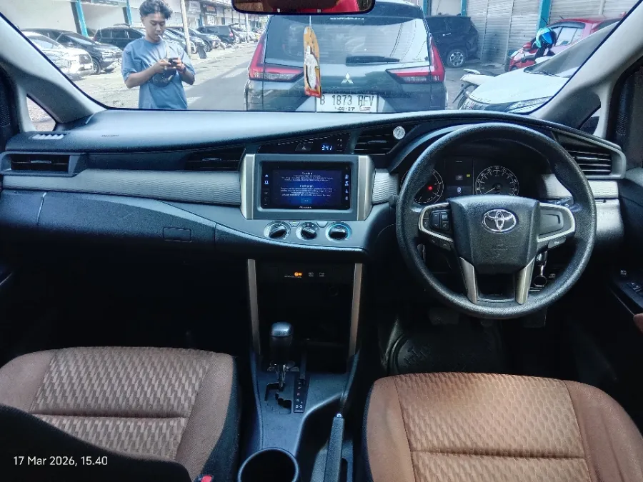 Foto Mobil Bekas Dashboard Toyota Kijang Innova 2.4 G tahun 2019