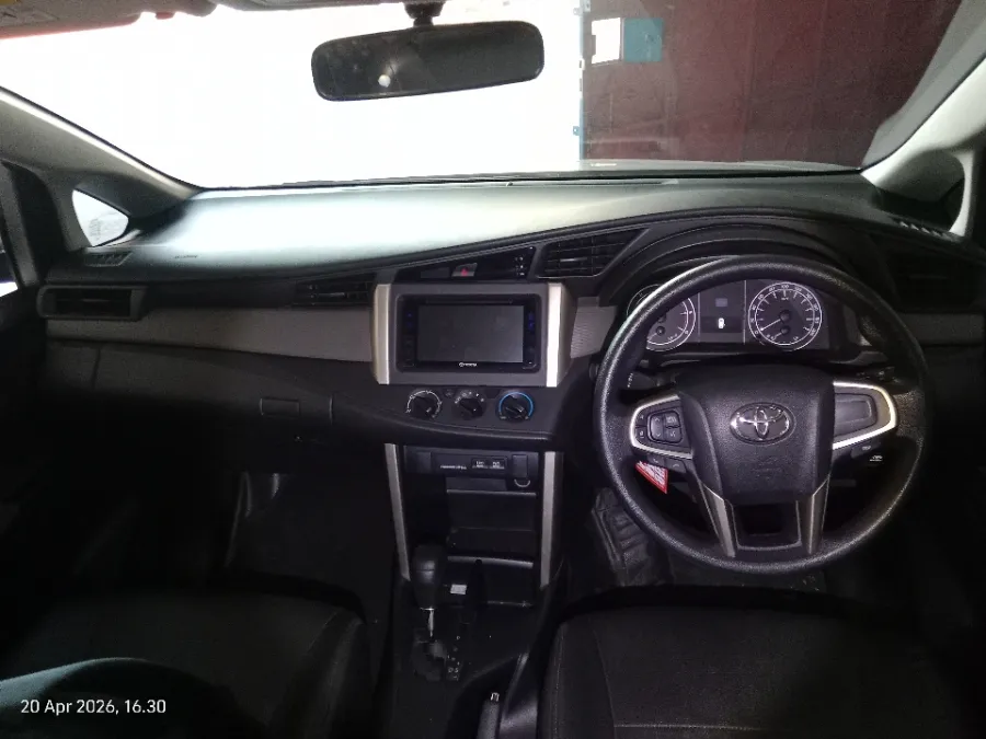 Foto Mobil Bekas Dashboard Toyota Kijang Innova 2.4 G tahun 2019