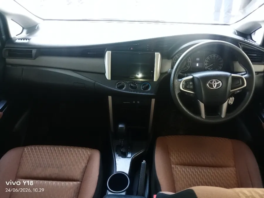 Foto Mobil Bekas Dashboard Toyota Kijang Innova 2.4 G tahun 2019
