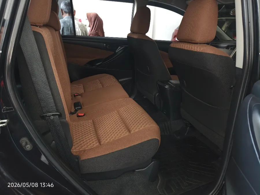 Foto Mobil Bekas Kabin Belakang Toyota Kijang Innova 2.4 G tahun 2019