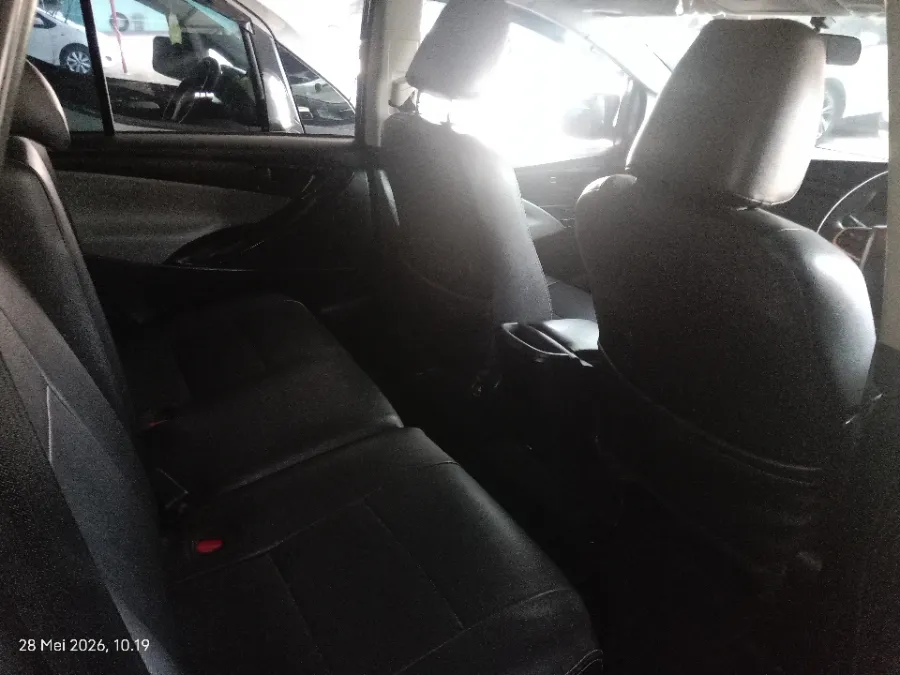 Foto Mobil Bekas Kabin Belakang Toyota Kijang Innova 2.4 G tahun 2019