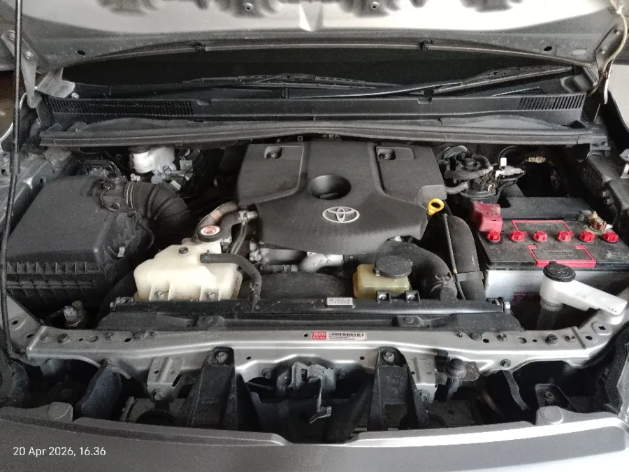 Foto Mobil Bekas Mesin Toyota Kijang Innova 2.4 G tahun 2019