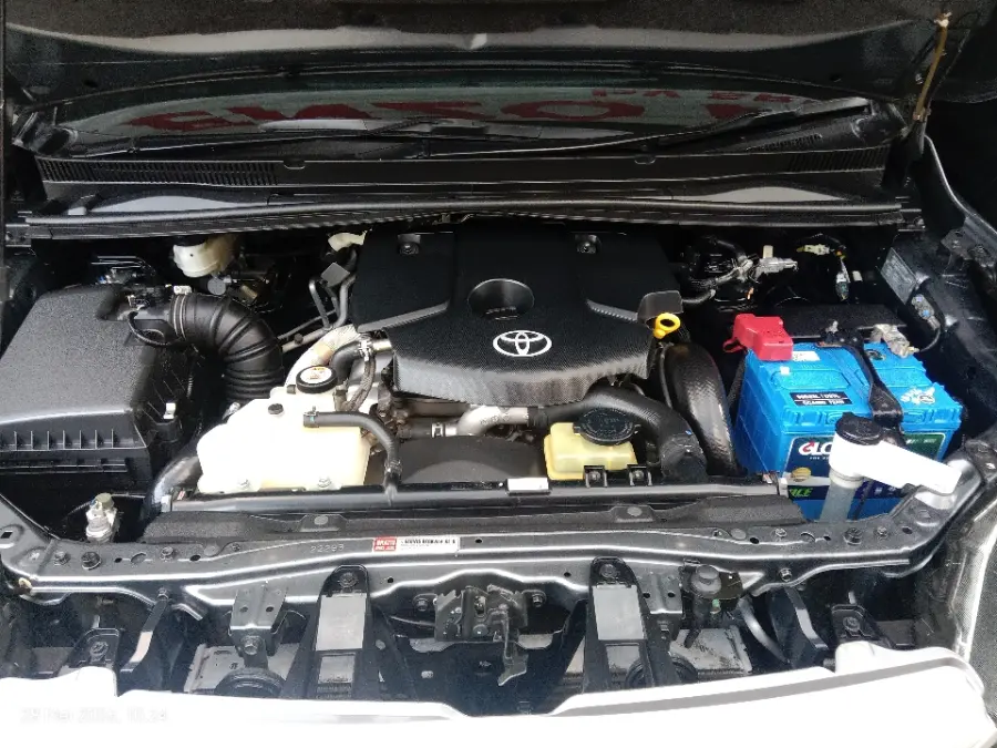 Foto Mobil Bekas Mesin Toyota Kijang Innova 2.4 G tahun 2019