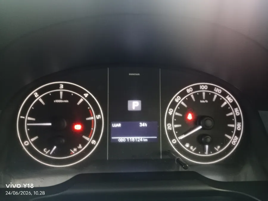 Foto Mobil Bekas Odometer Toyota Kijang Innova 2.4 G tahun 2019