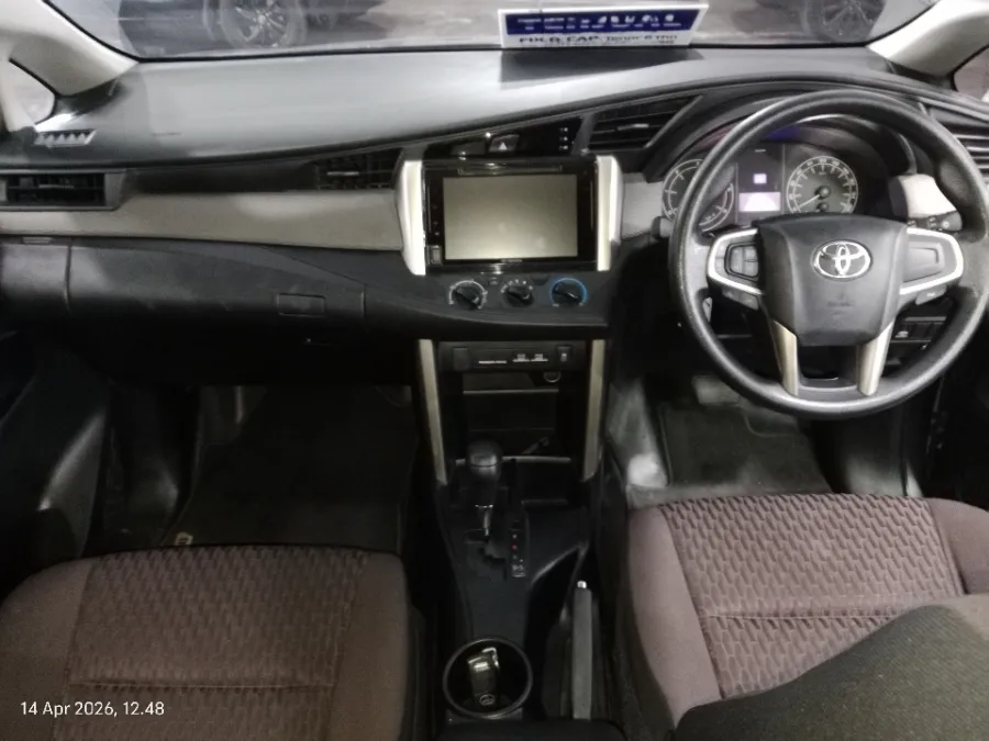 Foto Mobil Bekas Dashboard Toyota Kijang Innova 2.4 G tahun 2020