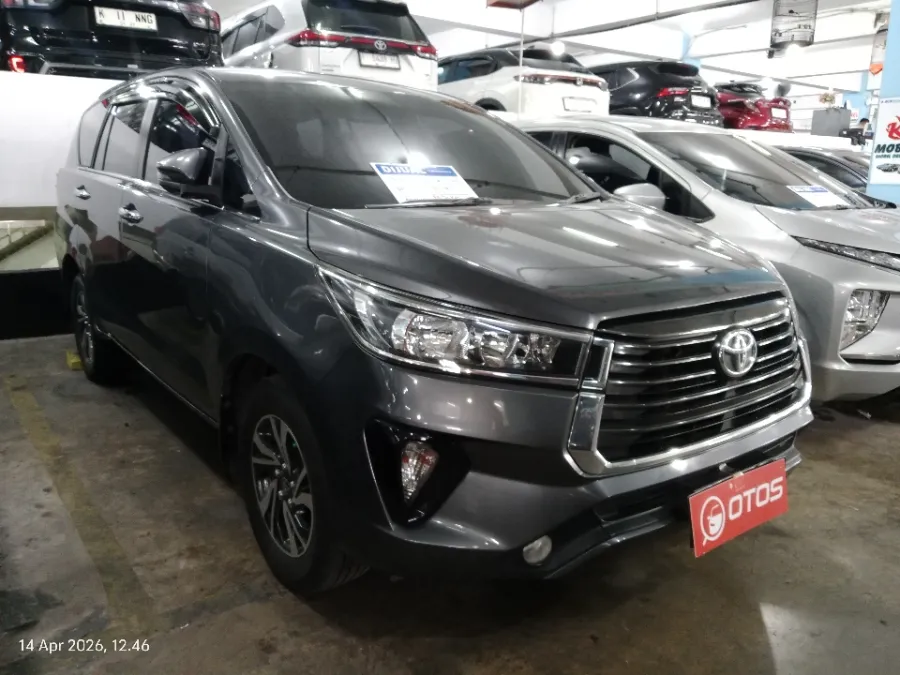 Foto Mobil Bekas Kanan Depan Toyota Kijang Innova 2.4 G tahun 2020