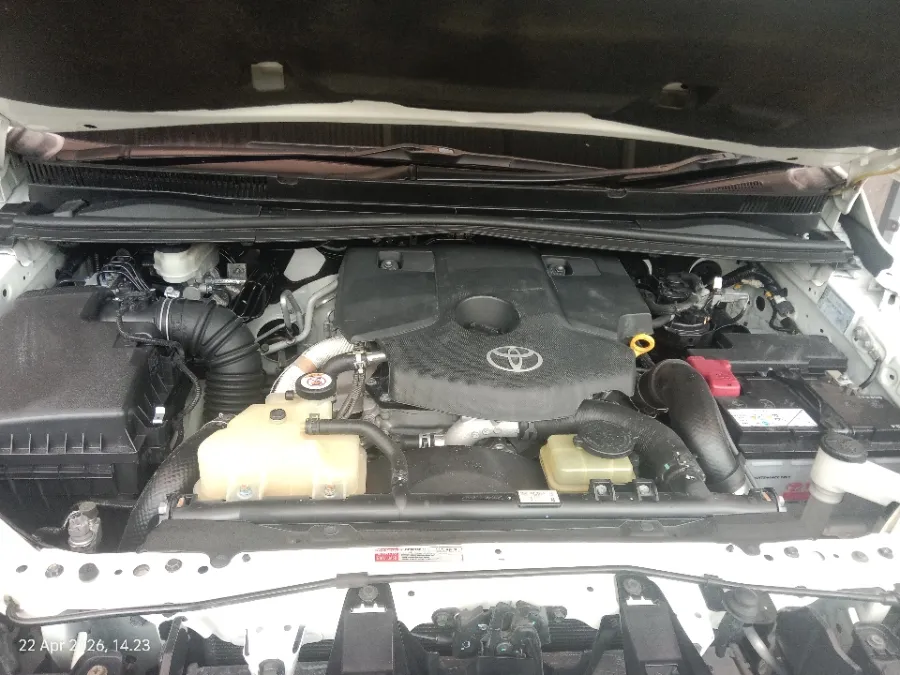 Foto Mobil Bekas Mesin Toyota Kijang Innova 2.4 G tahun 2020