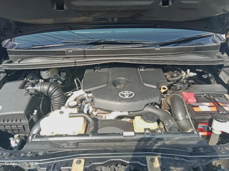 Foto Mobil Bekas Mesin Toyota Kijang Innova 2.4 G tahun 2021