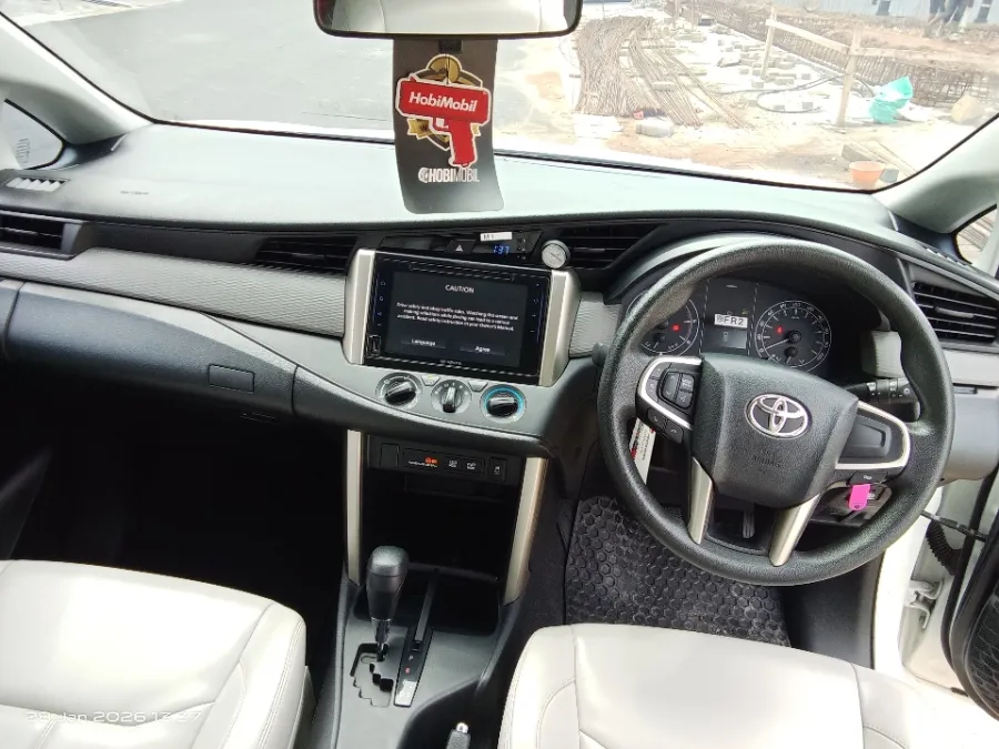 Foto Mobil Bekas Dashboard Toyota Kijang Innova 2.4 G tahun 2022