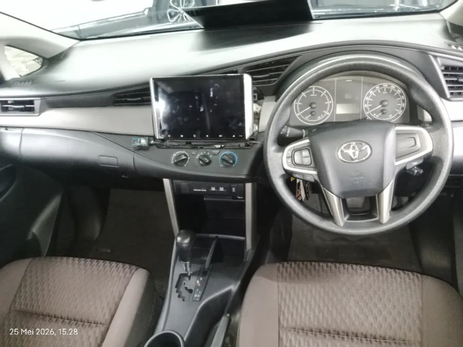 Foto Mobil Bekas Dashboard Toyota Kijang Innova 2.4 G tahun 2022
