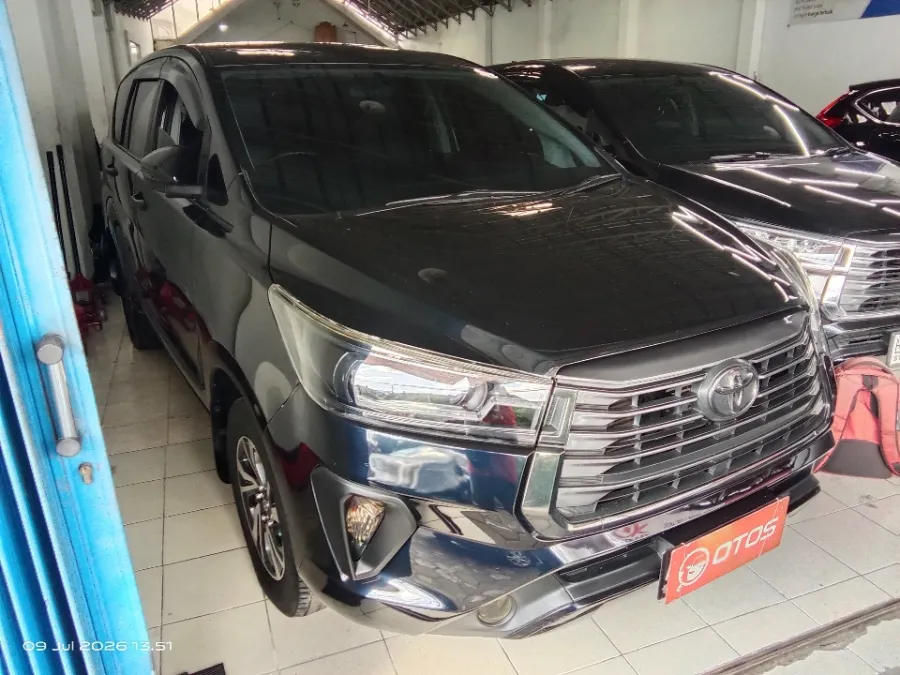 Foto Mobil Bekas Kanan Depan Toyota Kijang Innova 2.4 G tahun 2022