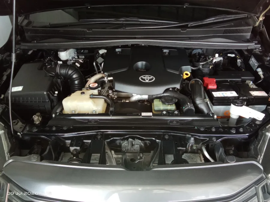 Foto Mobil Bekas Mesin Toyota Kijang Innova 2.4 G tahun 2022